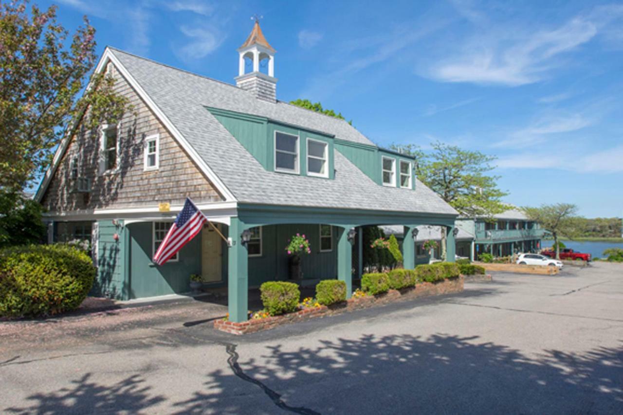 The Cove Motel Orleans Exterior photo